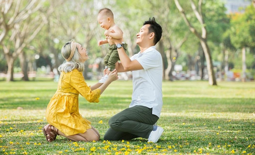 Yếu tố vật chất hay tinh thần quyết định hạnh phúc gia đình?